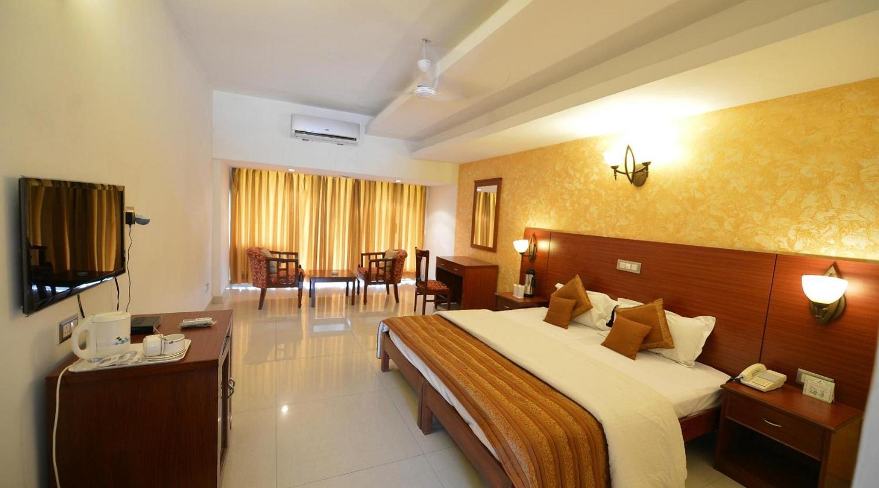 Hotel Raj Hans, Faridabad Exterior photo